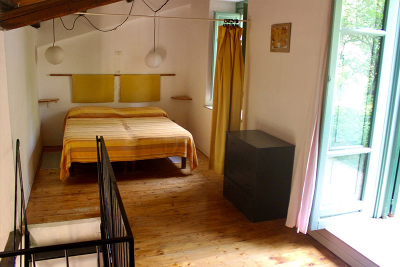 Bedroom to rent in farm stay in Sicily