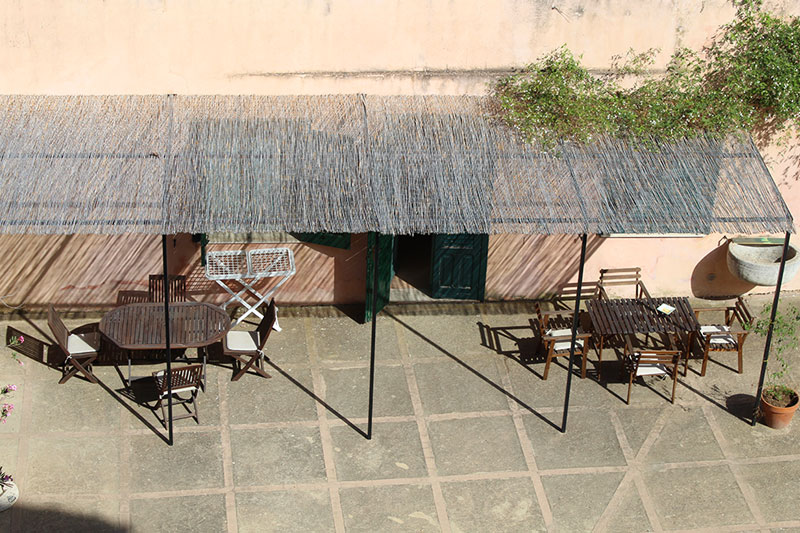 Apartment courtyard to rent in Sicily