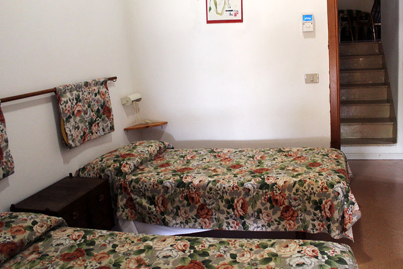 Twin room in rental apartment in Sicily