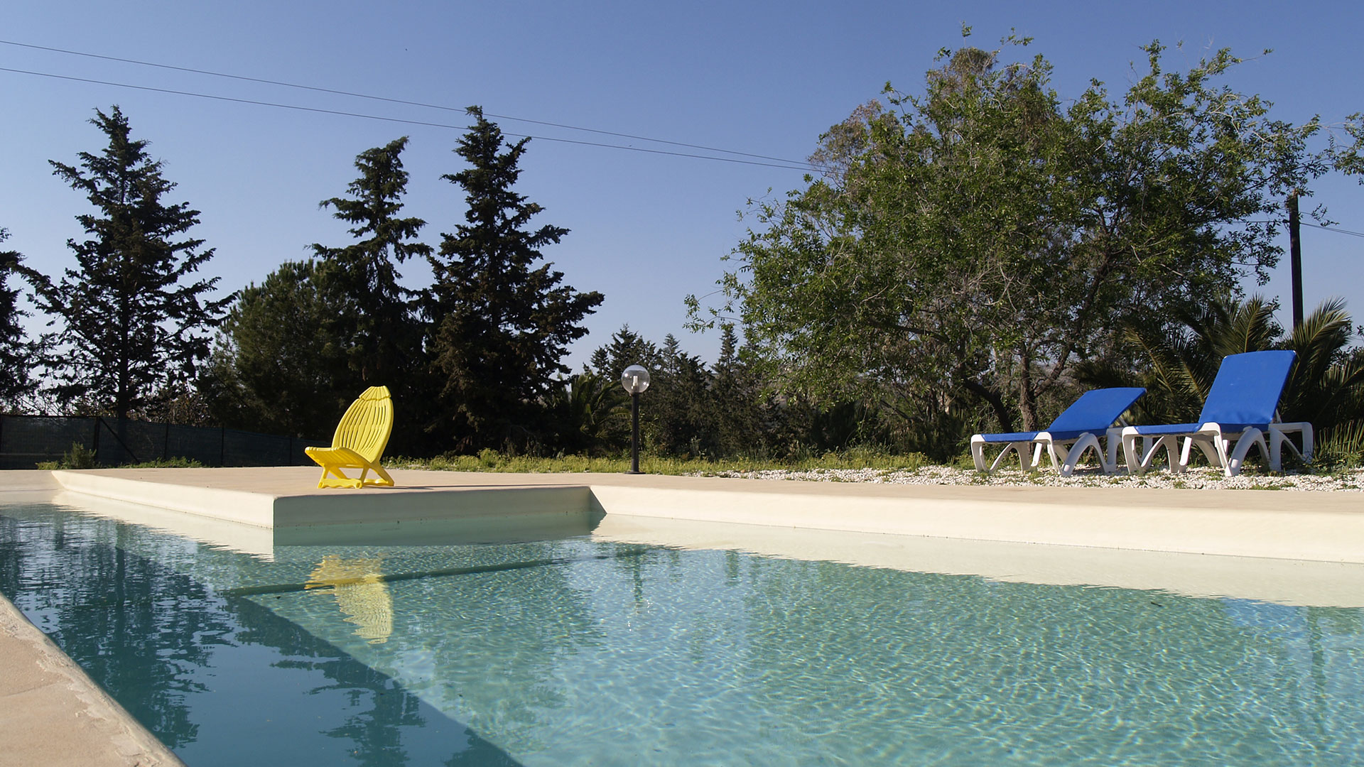 The swimming pool at Fattoria Mose rental